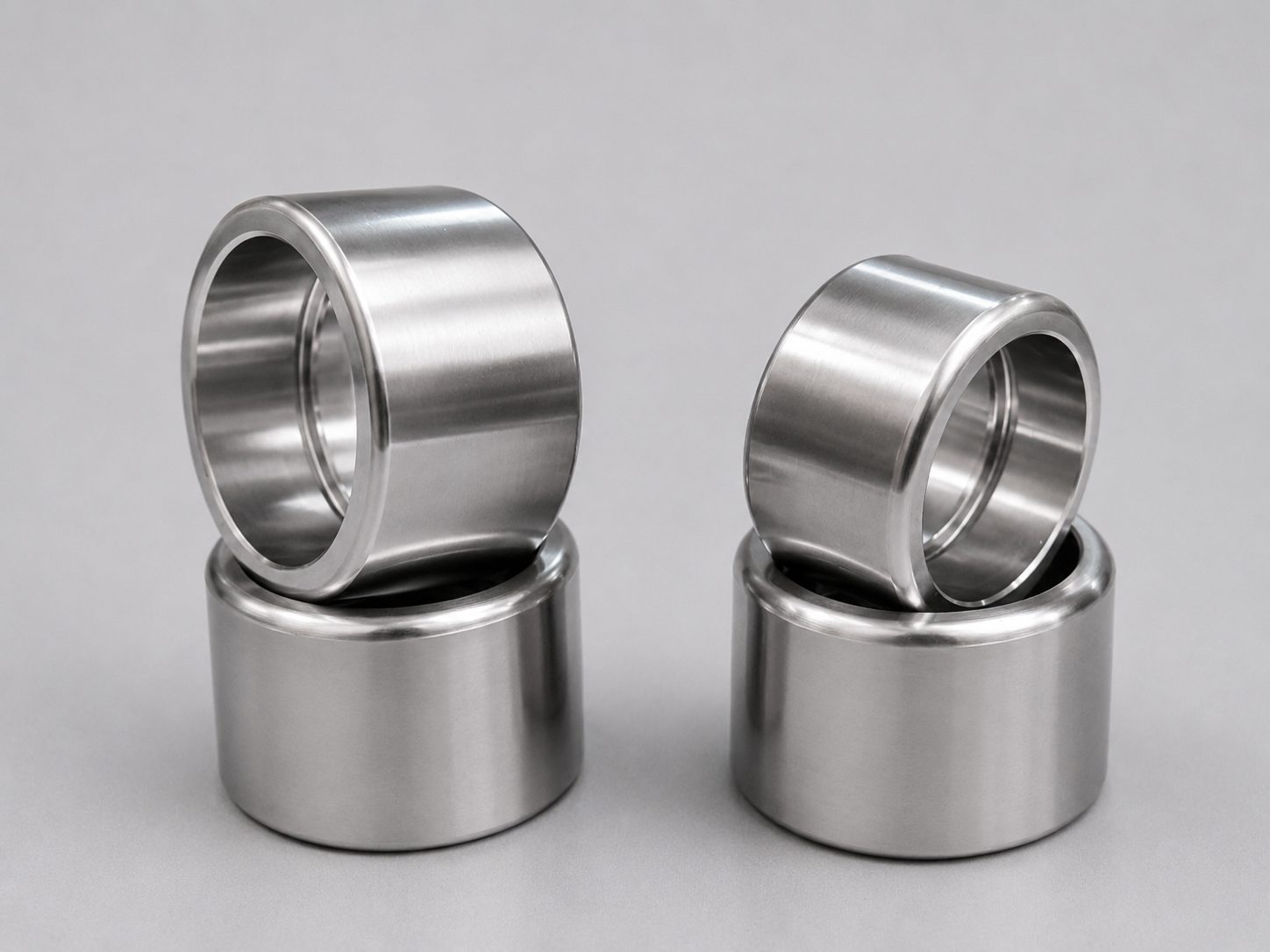 Collet adapters with locking rings